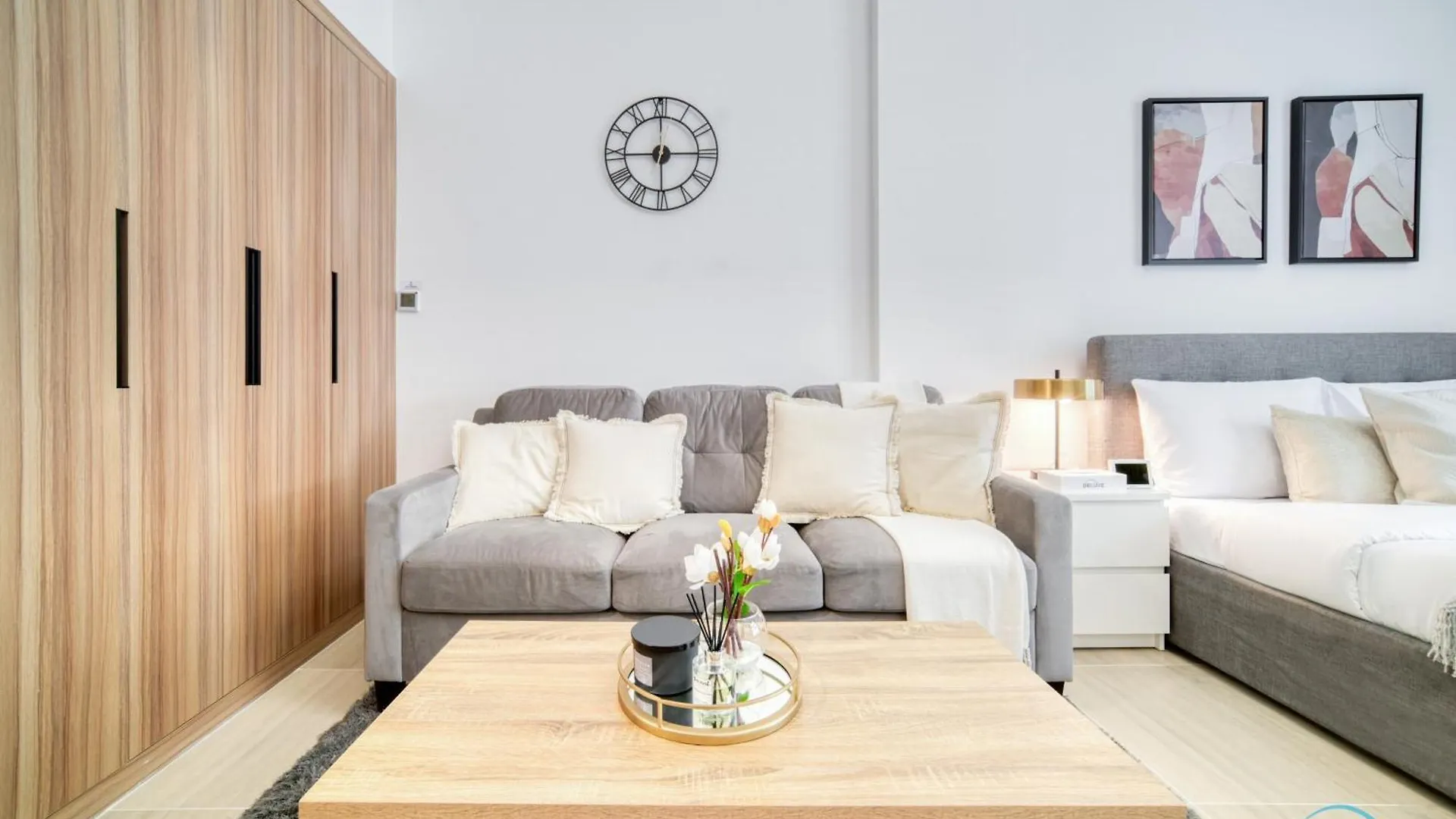 Relaxing Studio At Pantheon Elysee II Jvc By Deluxe Holiday Homes Dubai Apartment