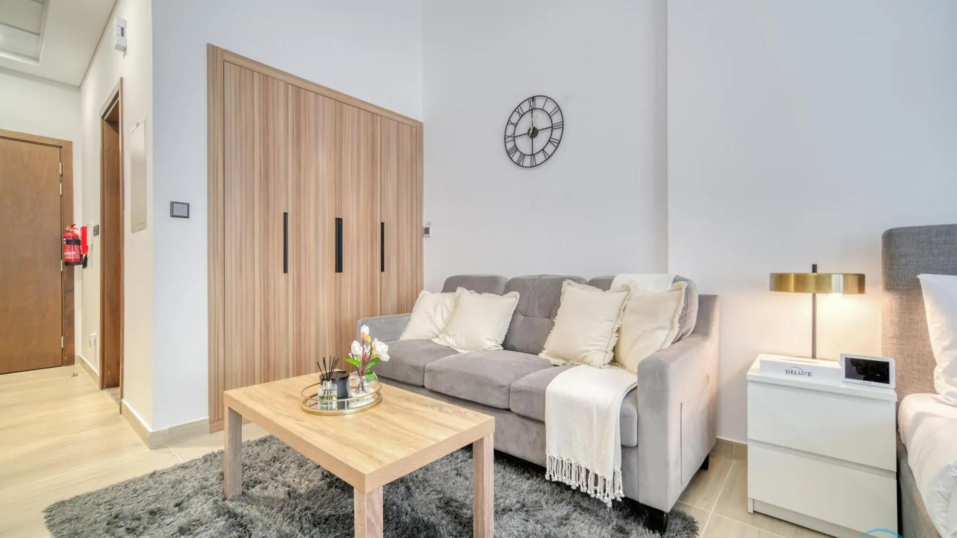Relaxing Studio At Pantheon Elysee II Jvc By Deluxe Holiday Homes Dubai
